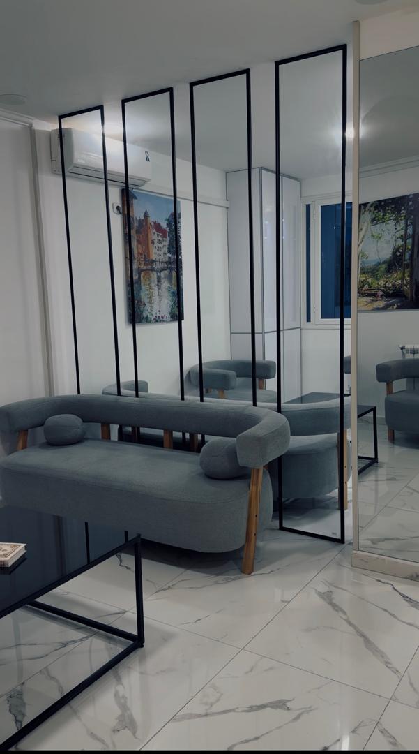 Salle d'attente Affinity Dental Tipaza